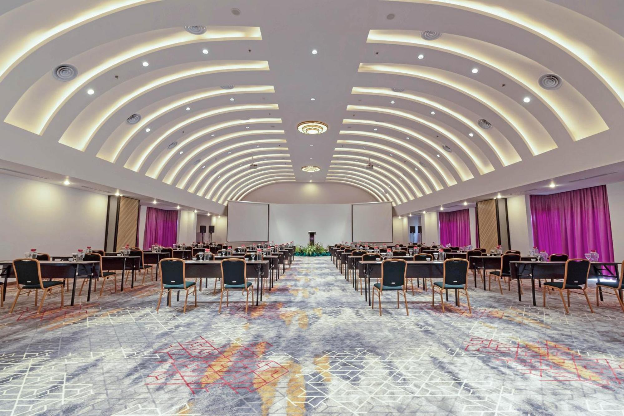 Mercure Pontianak City Center Eksteriør bilde