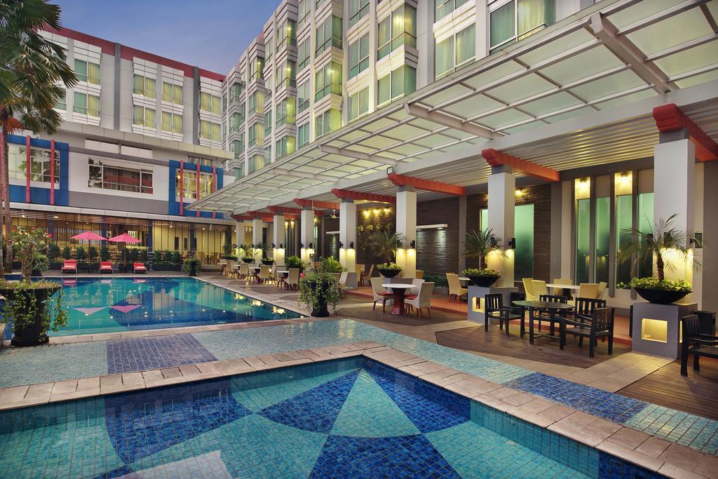 Mercure Pontianak City Center Eksteriør bilde