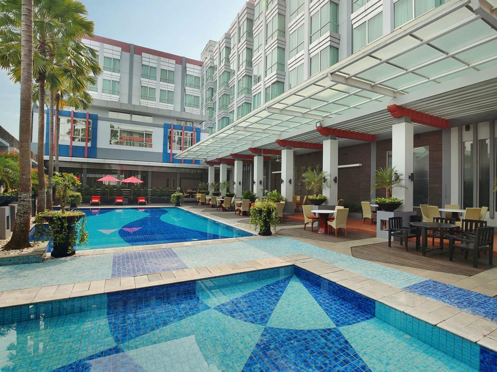 Mercure Pontianak City Center Eksteriør bilde