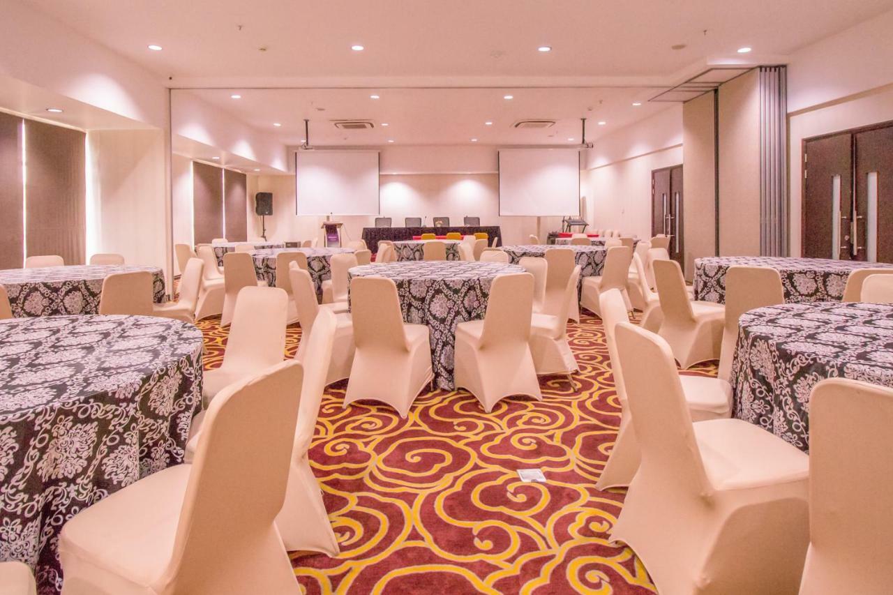 Mercure Pontianak City Center Eksteriør bilde